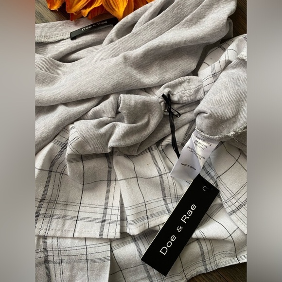 🌴3/$30🌴DOE & RAE Gray/Plaid Asymmetrical Short Sleeve Babydoll Top NWT - Picture 8 of 10